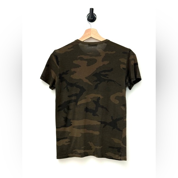 Aritzia TNA Camo Short Sleeve Tee in Olive and Dark Brown XXS - Picture 3 of 8